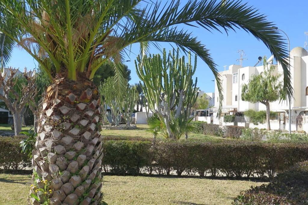 Bungalow In Moorse Stijl El Campello Extérieur photo